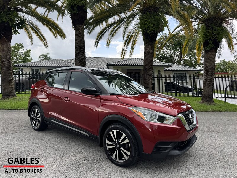 2019 Nissan Kicks SR  