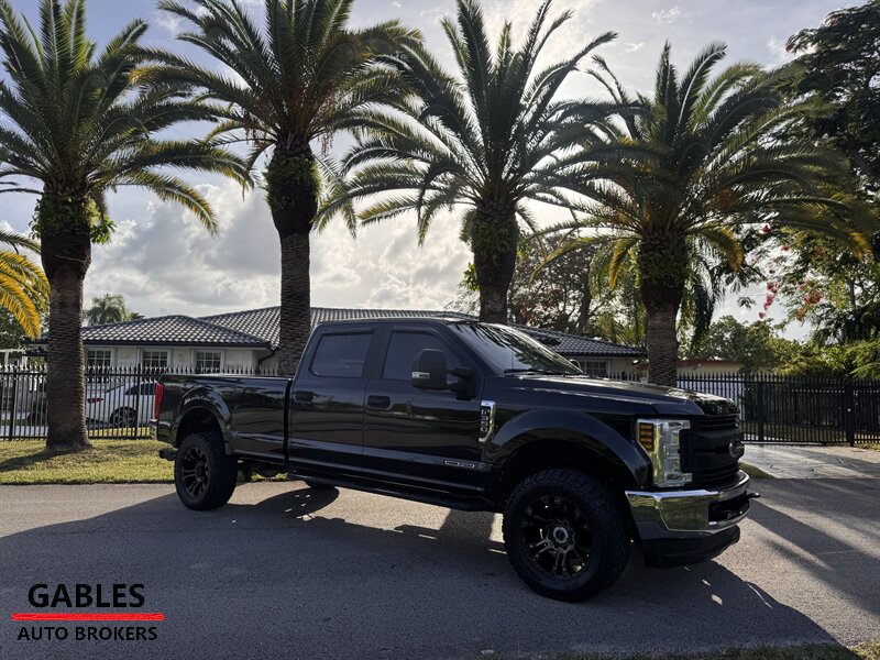 2018 Ford F-350 Super Duty XL - Photo 1 - Miami, FL 33165