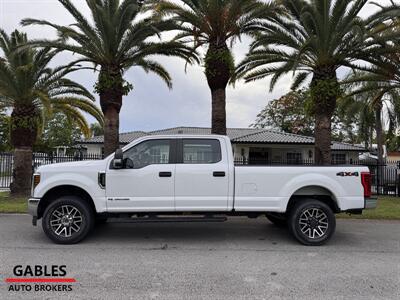 2019 Ford F-350 Super Duty XL   - Photo 6 - Miami, FL 33165