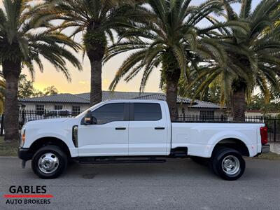2023 Ford F-350 Super Duty XL   - Photo 5 - Miami, FL 33165
