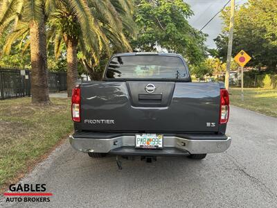 2010 Nissan Frontier SE V6   - Photo 6 - Miami, FL 33165