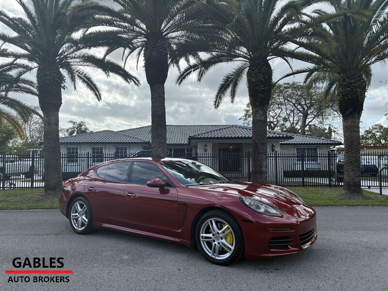 2015 Porsche Panamera  