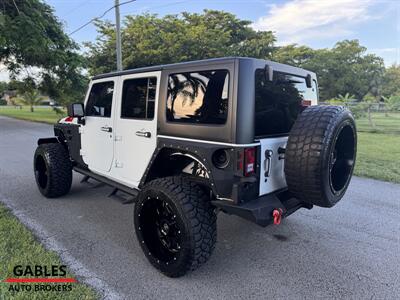 2015 Jeep Wrangler Unlimited Sahara   - Photo 10 - Miami, FL 33165