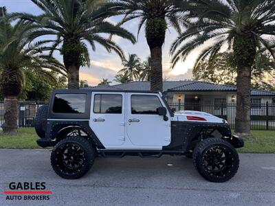 2015 Jeep Wrangler Unlimited Sahara   - Photo 8 - Miami, FL 33165