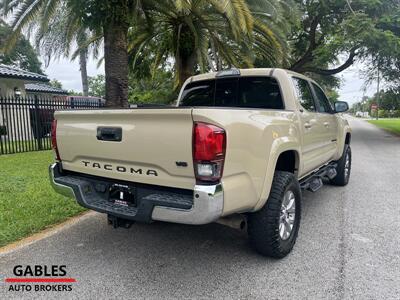 2018 Toyota Tacoma SR5 V6   - Photo 6 - Miami, FL 33165