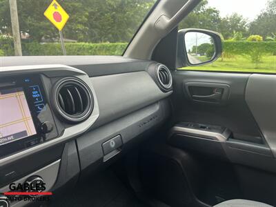 2018 Toyota Tacoma SR5 V6   - Photo 22 - Miami, FL 33165