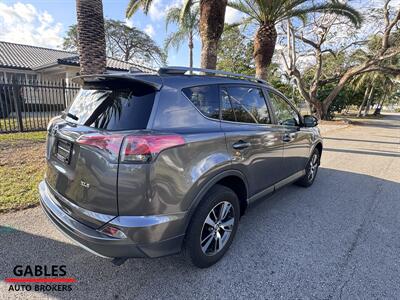 2017 Toyota RAV4 XLE   - Photo 10 - Miami, FL 33165