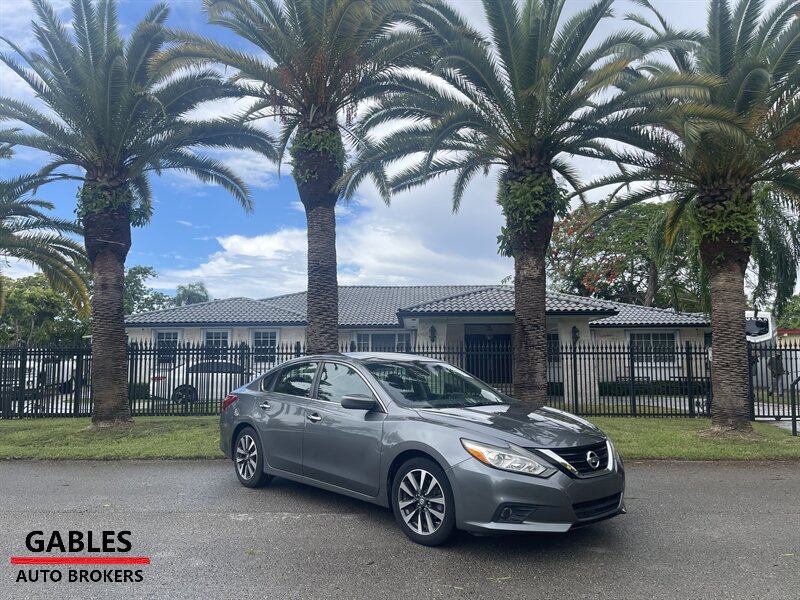 2017 Nissan Altima 2.5 SV - Photo 1 - Miami, FL 33165