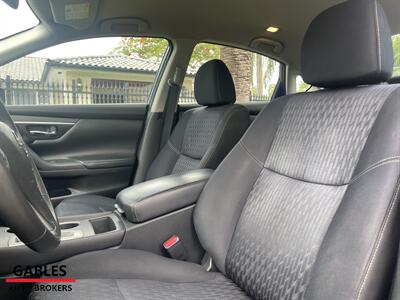 2017 Nissan Altima 2.5 SV   - Photo 17 - Miami, FL 33165