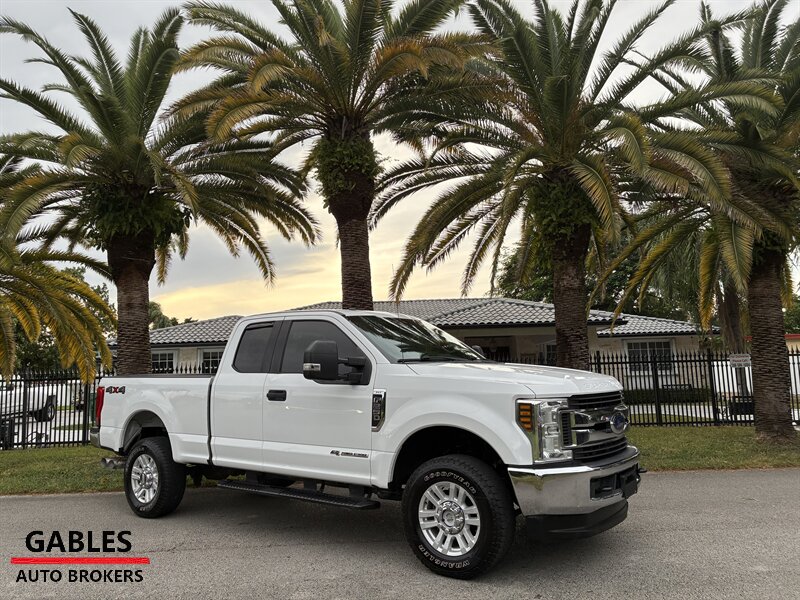 2018 Ford F-250 Super Duty XLT   - Photo 1 - Miami, FL 33165