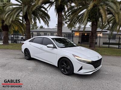 2022 Hyundai ELANTRA SEL   - Photo 2 - Miami, FL 33165