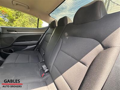 2019 Hyundai ELANTRA SEL   - Photo 27 - Miami, FL 33165