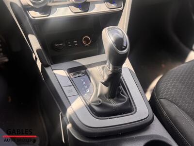 2019 Hyundai ELANTRA SEL   - Photo 16 - Miami, FL 33165