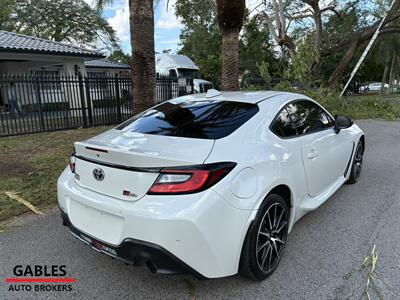 2024 Toyota GR86 - Photo 5 - Miami, FL 33165