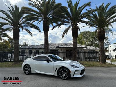 2024 Toyota GR86 - Photo 1 - Miami, FL 33165