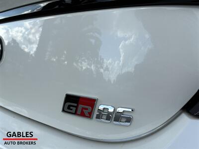 2024 Toyota GR86 - Photo 6 - Miami, FL 33165