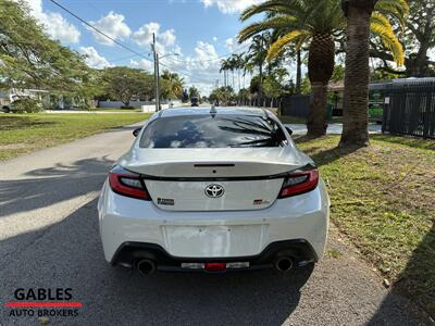 2024 Toyota GR86 - Photo 13 - Miami, FL 33165