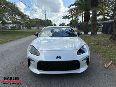 2024 Toyota GR86 - Photo 3 - Miami, FL 33165