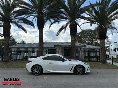 2024 Toyota GR86 - Photo 2 - Miami, FL 33165