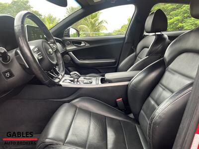 2018 Kia Stinger GT2   - Photo 13 - Miami, FL 33165
