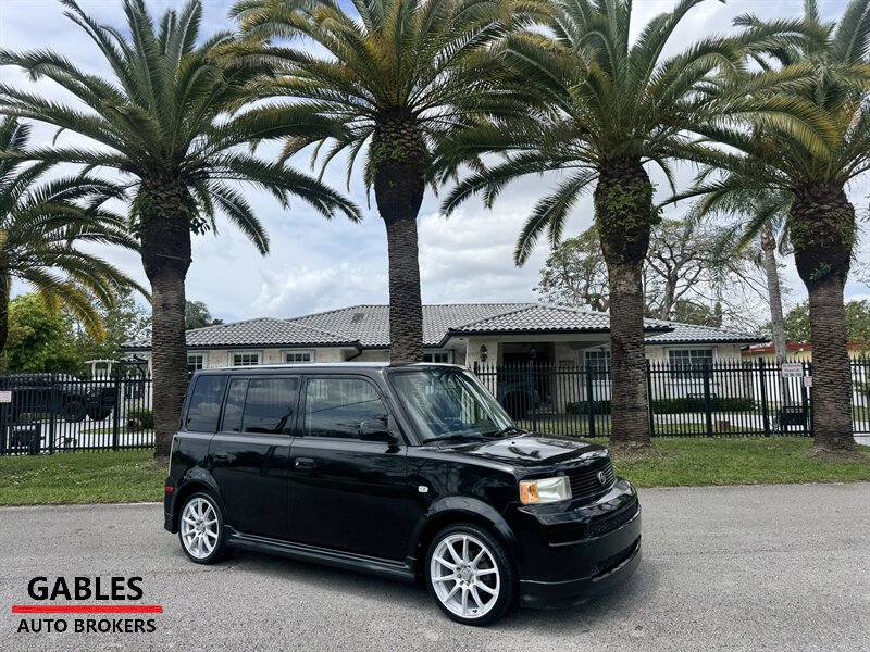 2005 Scion xB   - Photo 1 - Miami, FL 33165