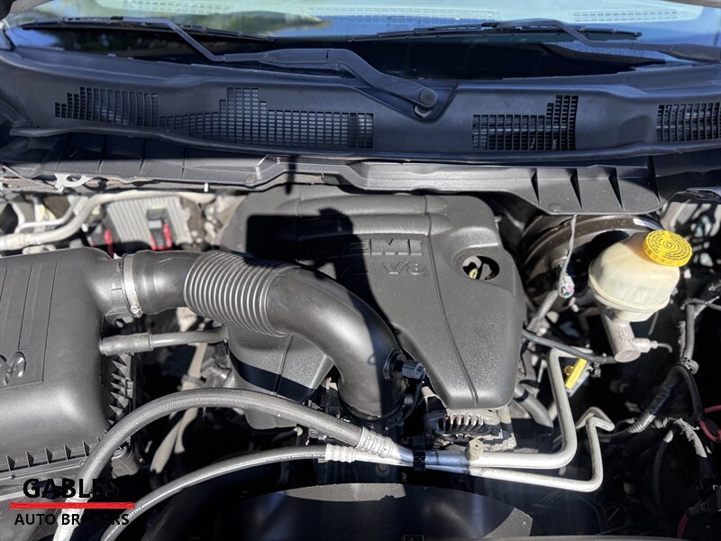 2017 Ram 1500 Tradesman photo 2