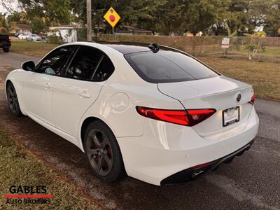 2018 Alfa Romeo Giulia Sport   - Photo 11 - Miami, FL 33165