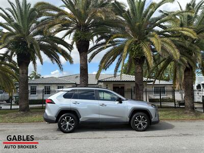 2020 Toyota RAV4 LE   - Photo 2 - Miami, FL 33165