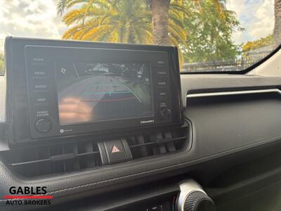 2020 Toyota RAV4 LE   - Photo 17 - Miami, FL 33165