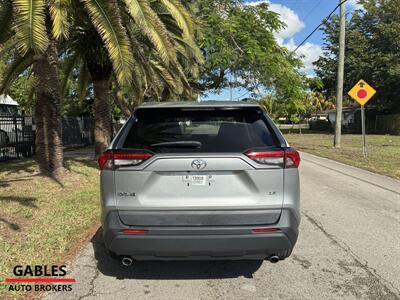 2020 Toyota RAV4 LE   - Photo 6 - Miami, FL 33165