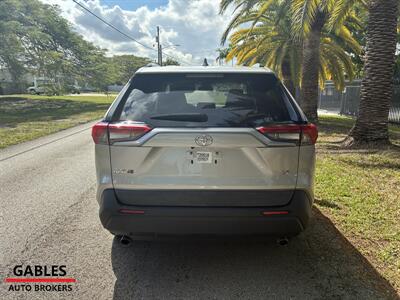 2020 Toyota RAV4 LE   - Photo 12 - Miami, FL 33165
