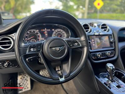 2017 Bentley Bentayga W12   - Photo 34 - Miami, FL 33165