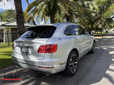 2017 Bentley Bentayga W12   - Photo 8 - Miami, FL 33165