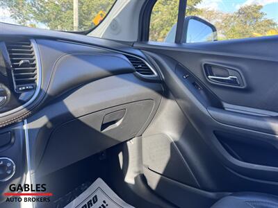 2022 Chevrolet Trax LS   - Photo 24 - Miami, FL 33165