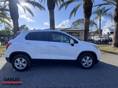 2022 Chevrolet Trax LS   - Photo 9 - Miami, FL 33165