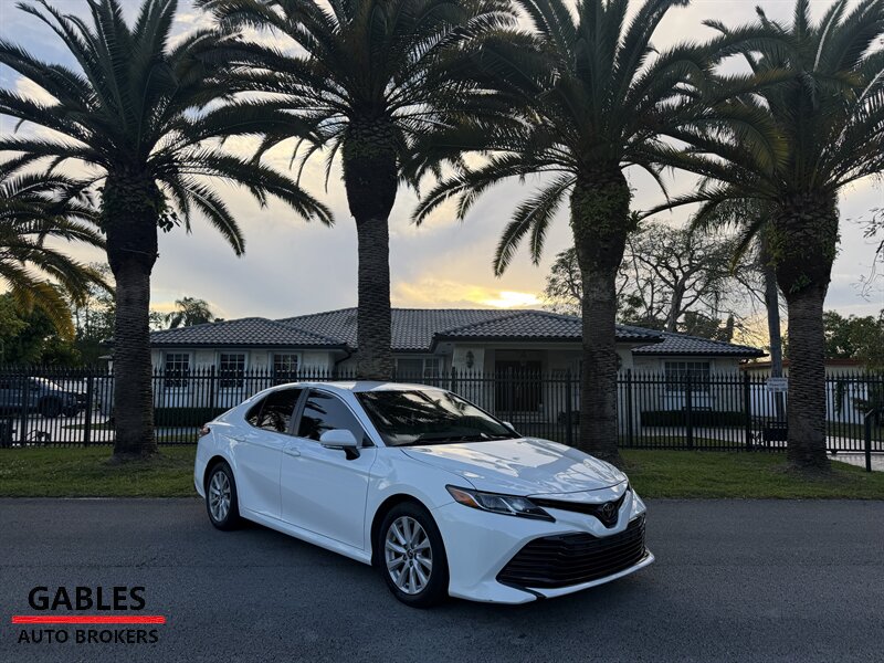 2018 Toyota Camry LE  