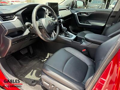 2021 Toyota RAV4 LE   - Photo 4 - Miami, FL 33165