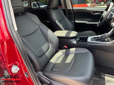 2021 Toyota RAV4 LE   - Photo 8 - Miami, FL 33165