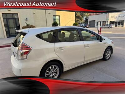 2016 Toyota Prius v Two - Photo 4 - Pasadena, CA 91106