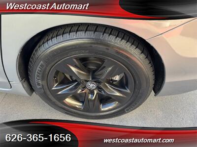 2011 Toyota Sienna Limited 7-Passenger   - Photo 15 - Pasadena, CA 91106