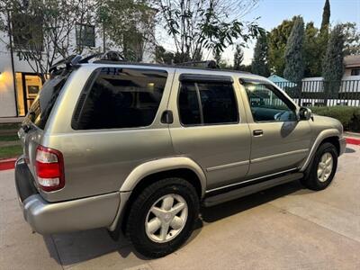 2001 Nissan Pathfinder LE   - Photo 4 - Pasadena, CA 91106