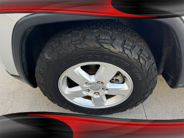 2011 Jeep Grand Cherokee Laredo - Photo 17
