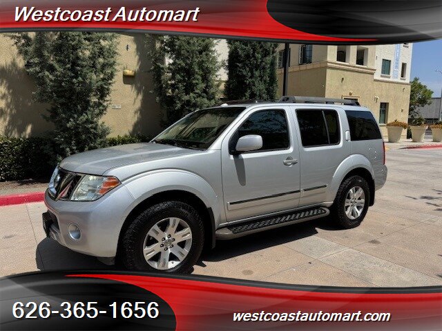2008 Nissan Pathfinder LE  