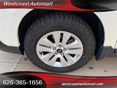 2018 Subaru Outback 2.5i Premium   - Photo 18 - Pasadena, CA 91106