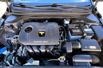 2017 Hyundai ELANTRA SE   - Photo 9 - Rock Springs, WY 82901