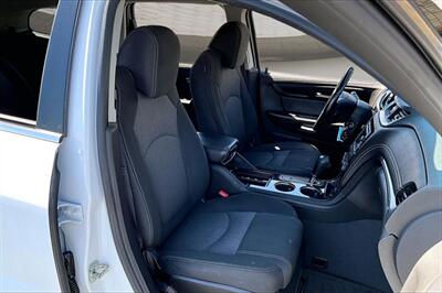 2017 Chevrolet Traverse LT - Photo 7 - Rock Springs, WY 82901