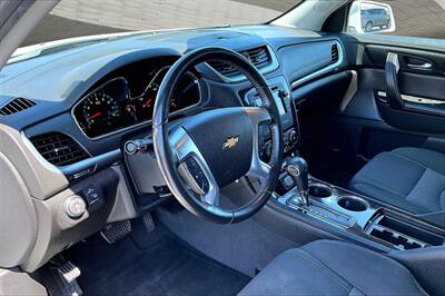 2017 Chevrolet Traverse LT - Photo 13 - Rock Springs, WY 82901