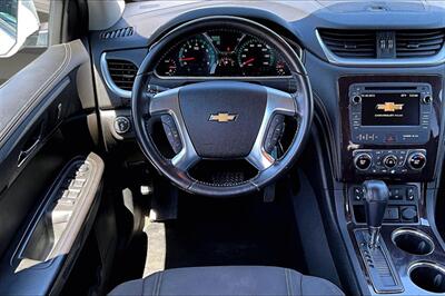 2017 Chevrolet Traverse LT - Photo 5 - Rock Springs, WY 82901