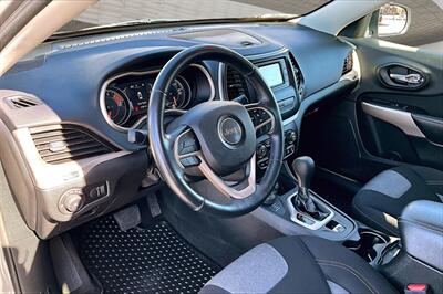 2018 Jeep Cherokee Latitude - Photo 13 - Rock Springs, WY 82901