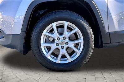 2018 Jeep Cherokee Latitude - Photo 8 - Rock Springs, WY 82901